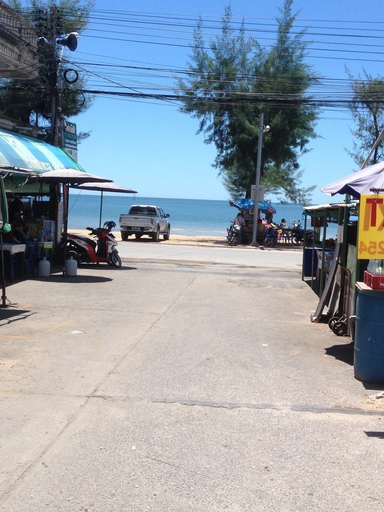 Golden Guesthouse By The Beach Cha Am ชะอำ ภายนอก รูปภาพ